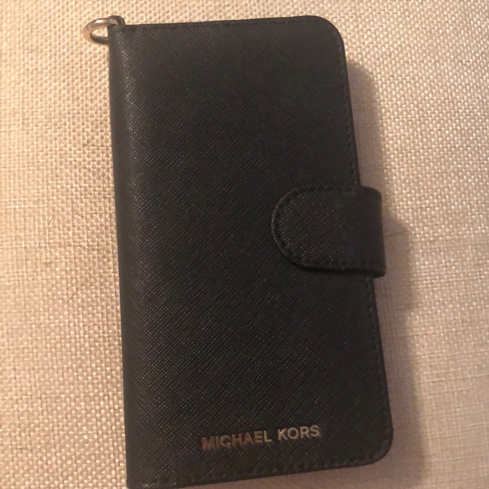Michael Kors iPhone 8 wallet case